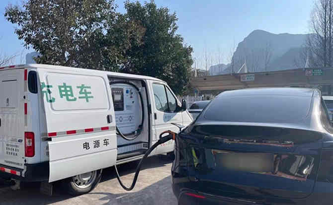 甘谷汽车搭电